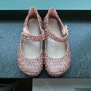 Mini Melissa campana rose size 10 never used